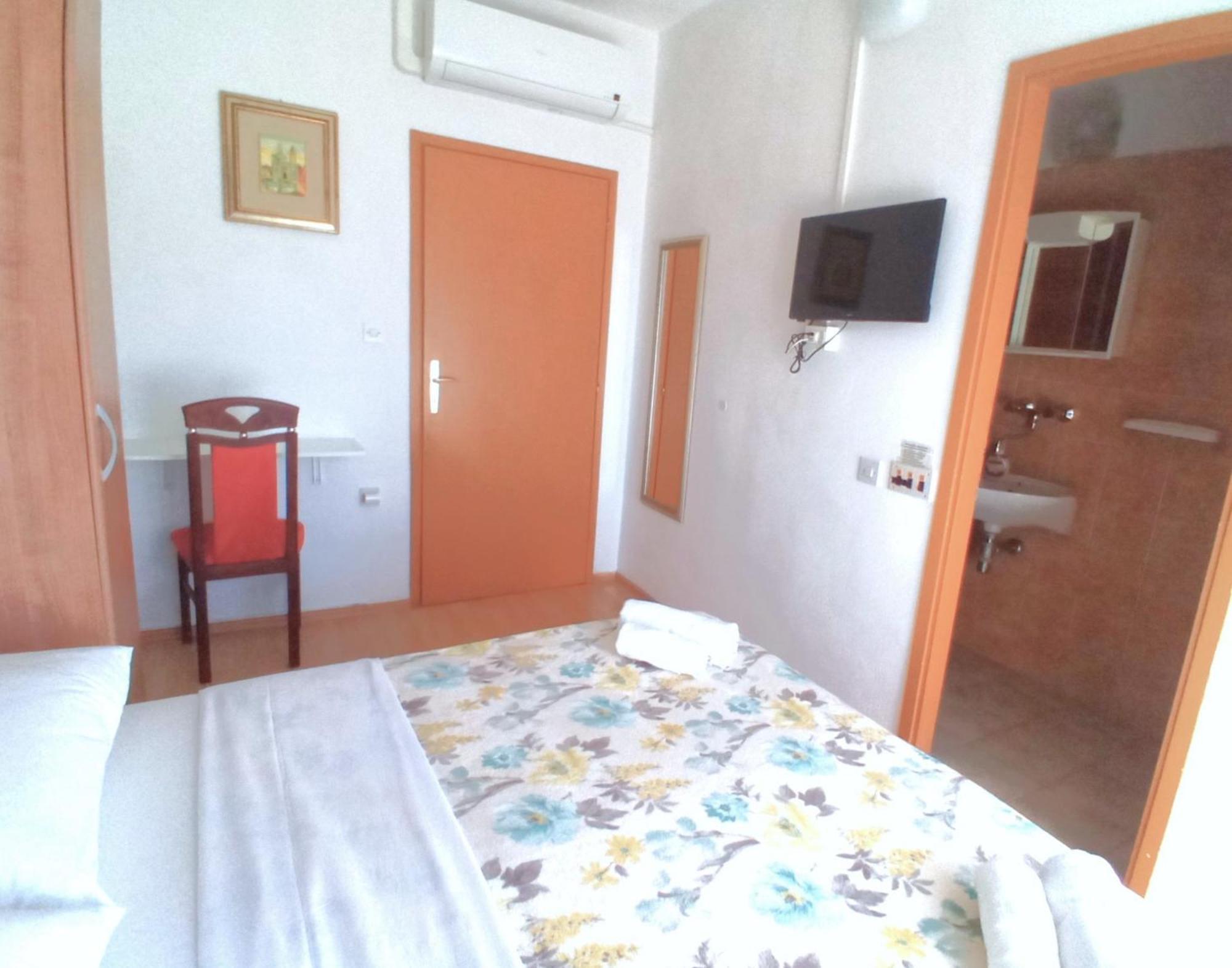 Guesthouse Cecilia 2 Malinska Zimmer foto